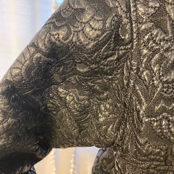 100% leather fur trimmed coat, size L - Picture 14 of 17